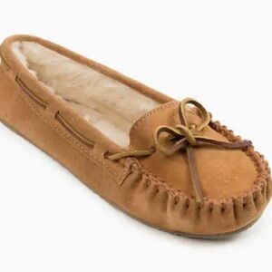 Minnetonka Tan Moccasin Shoes